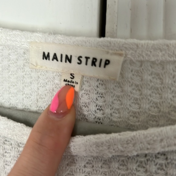 Cute top - Picture 2 of 2